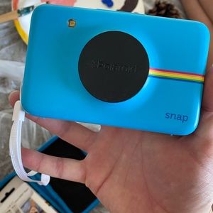 Polaroid instant snap digital camera!